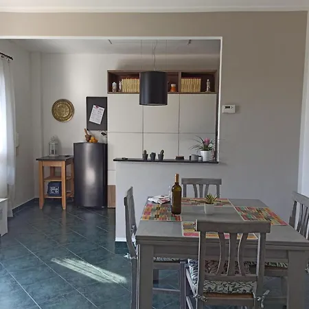 Il Glicine Cozy Appartamnent, Near Sestri Levante Between Cinque Terre E Portofino *